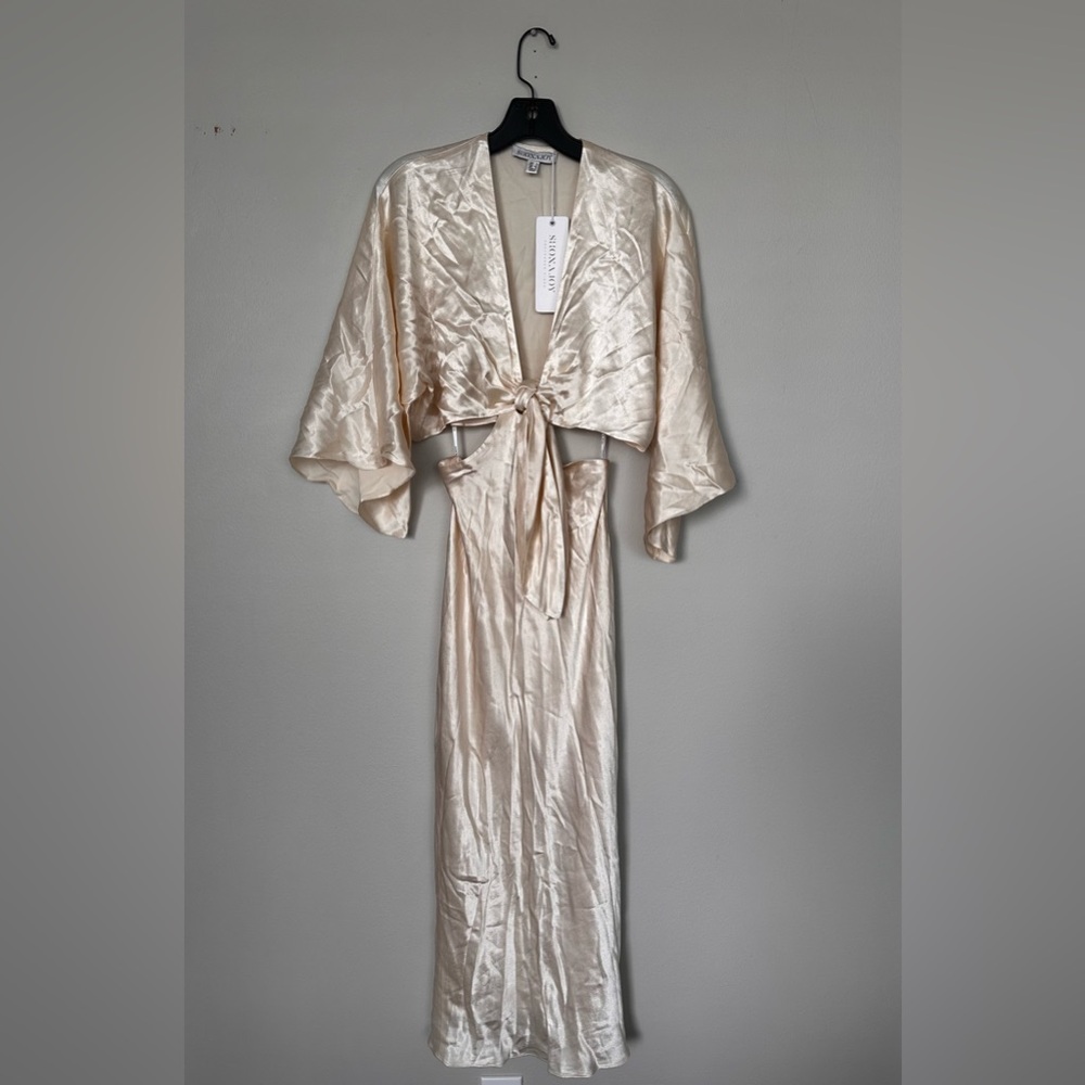 Shona Joy Champagne Satin Robe